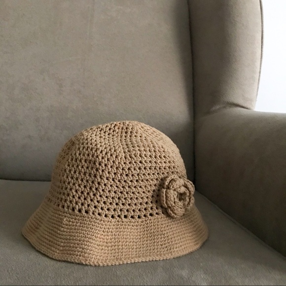 Knitted Bucket Hat - Picture 8 of 9